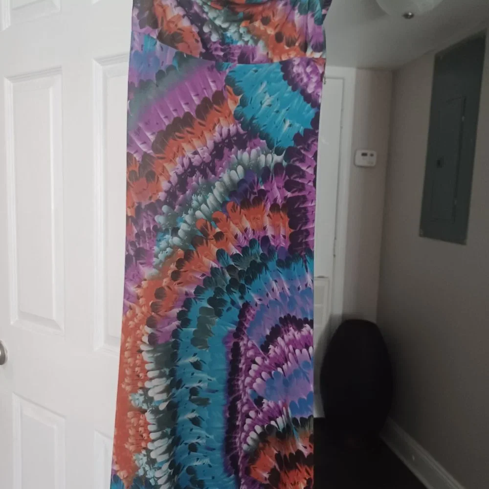 Dress - Picture 2 of 2